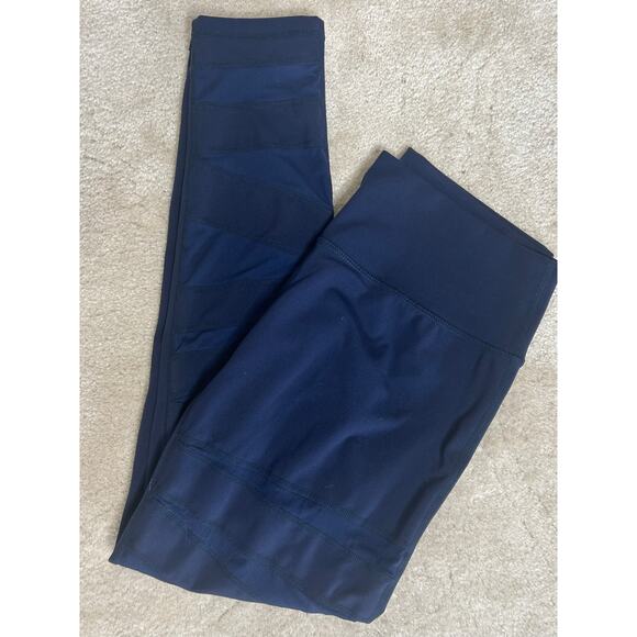 TYC Till You Collapse Navy Blue
Leggings Active Sz XL‎ Front
Mesh Cutout Design - Picture 3 of 9